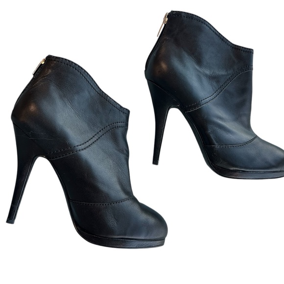 Colin Stuart Black Leather high heel booties, 4” heel, size 7 - Picture 2 of 15